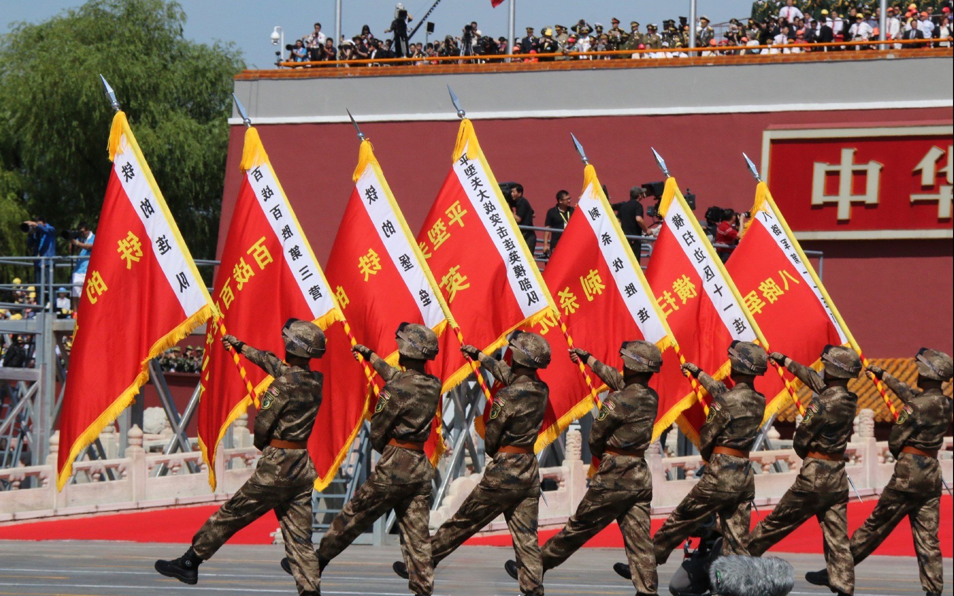 德甲积分榜激烈变化，多支豪门争前列，德甲积分2020-2021